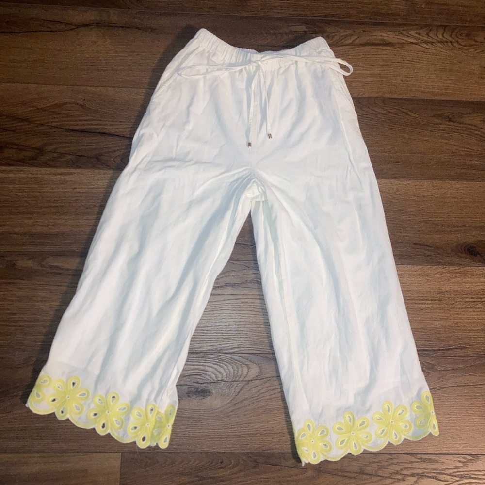 Free people women’s White Knit Drawstring Pants with Yellow Floral Trim size xs
